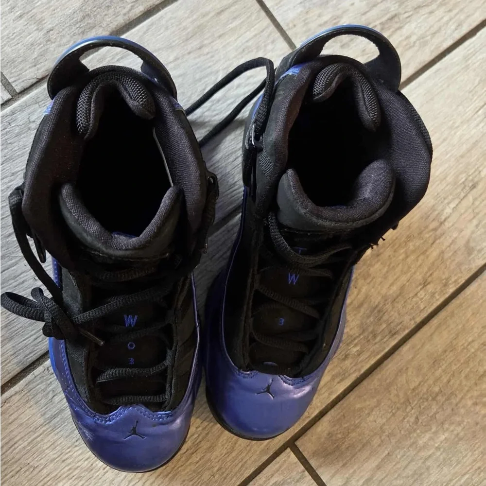 Air Jordan‎ 6 Rings Youth Size 5 Black/Metallic Blue Sneakers 'Foamposite' EUC